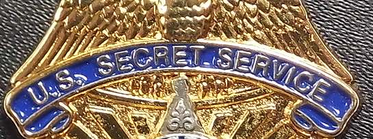 Bild Nr. 2 Secret Service Badge auf Leder-Patch